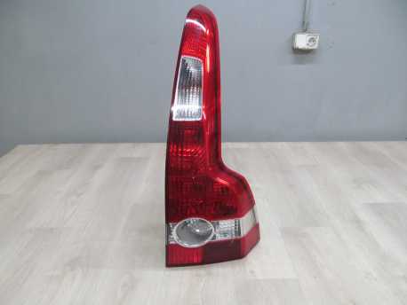 VOLVO V50 04-08 LAMPA TYL TYLNA PRAWA