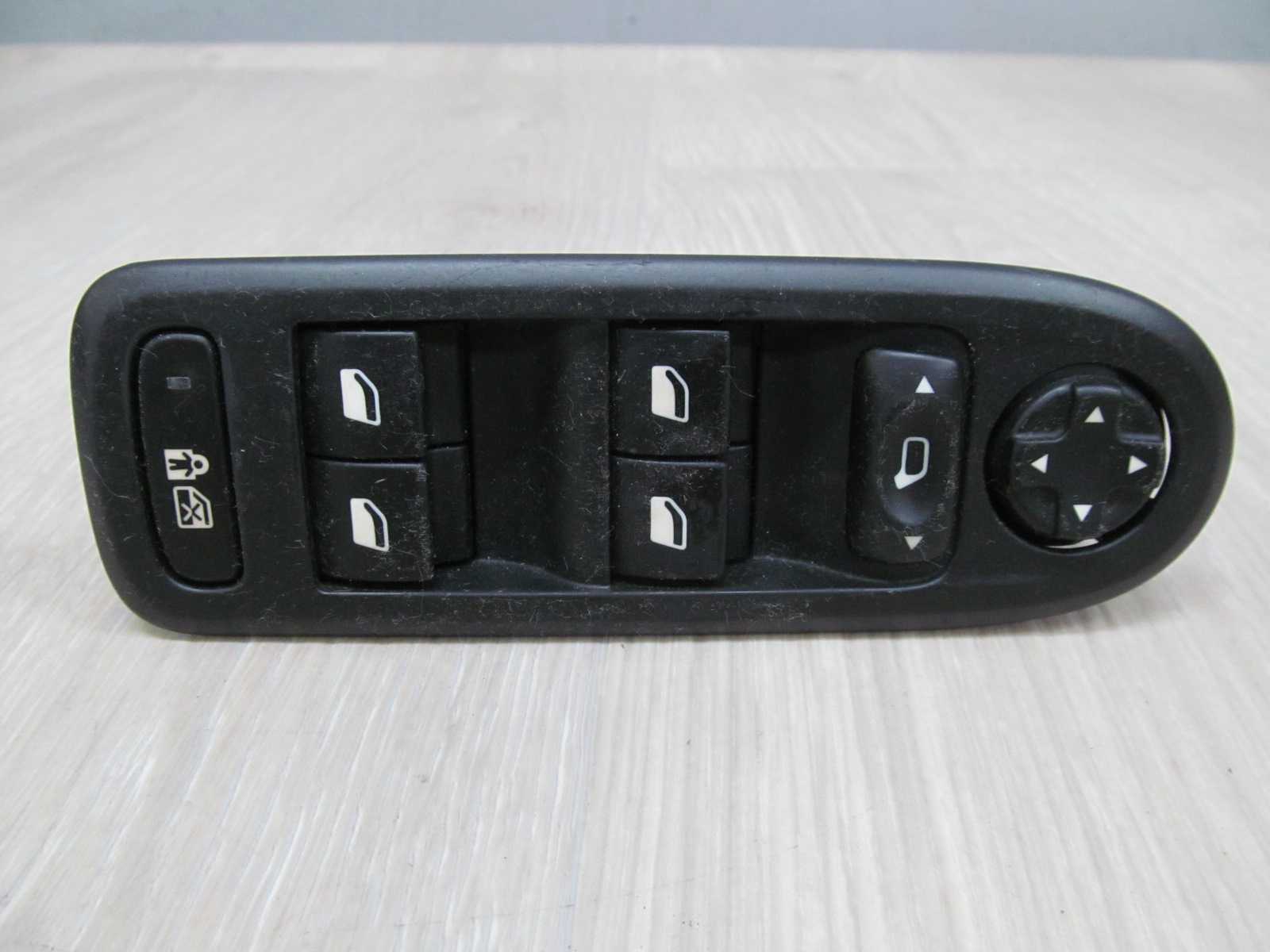 PEUGEOT 308 PANEL PRZELACZNIK SZYB 96644915XT 07-13