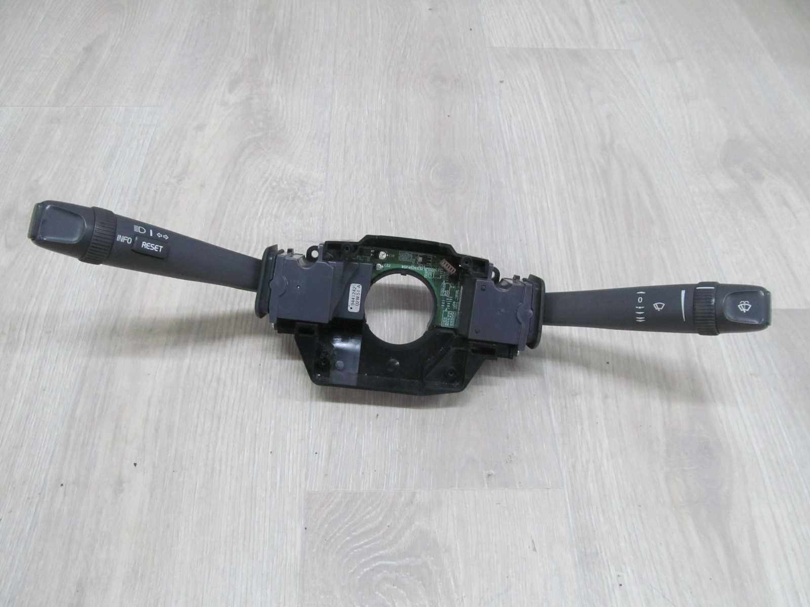 VOLVO S60 V70 XC90 LIFT MANETKA PRZELACZNIK 8691548 9441242