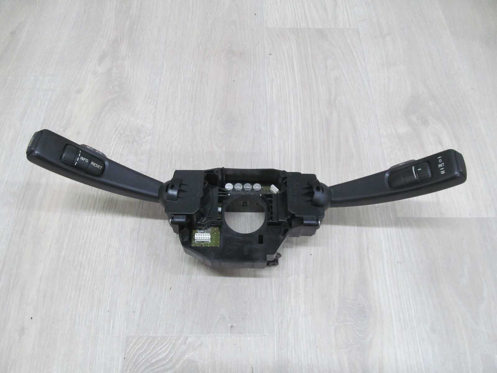 VOLVO C30 S40 V50 C70 MANETKA PRZELACZNIK KIERUNKOWSKAZOW 31313105 04-13