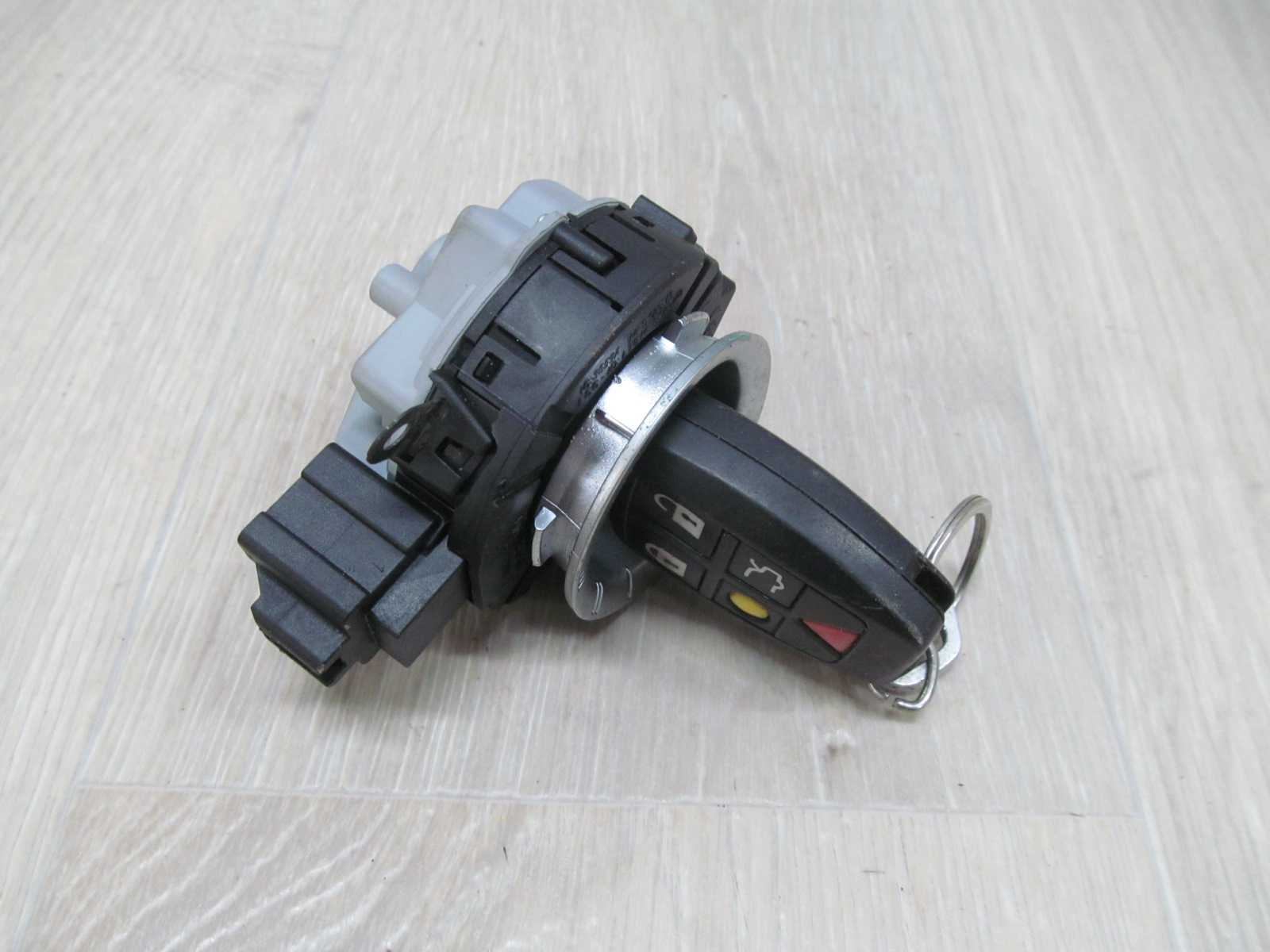 VOLVO C30 S40 V50 C70 STACYJKA KLUCZYK 31252481 04-13