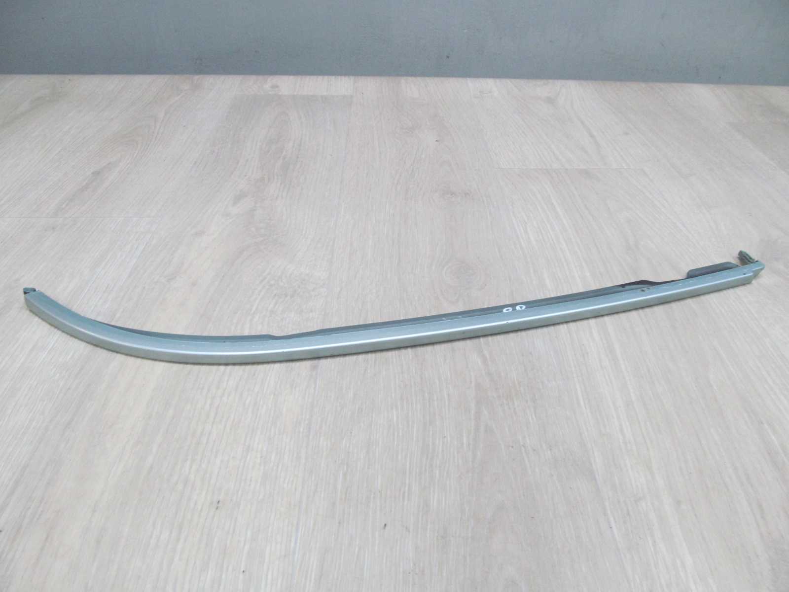 BMW E39 LIFT 00-05 LISTWA POD LAMPE PRAWY PRZOD