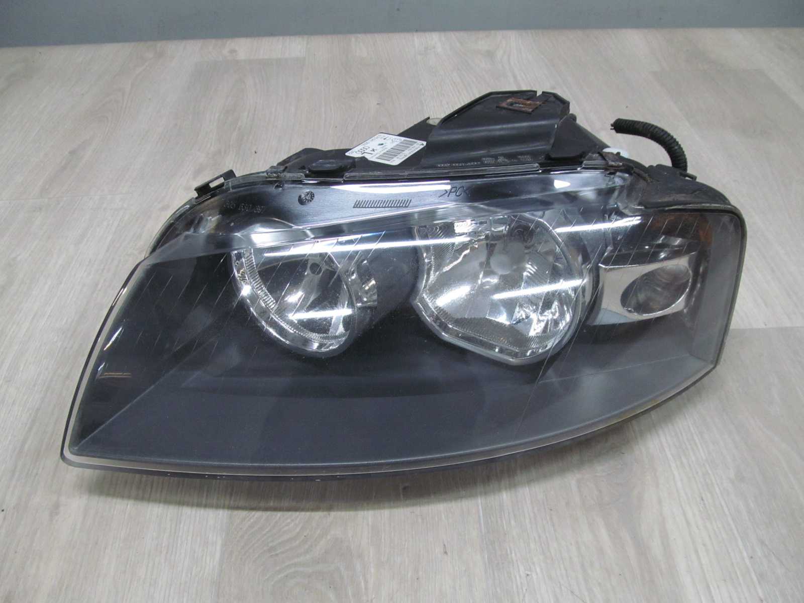 AUDI A3 8P LAMPA PRZOD LEWA 05-09 8P0941003L UK