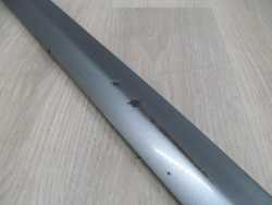 AUDI A4 B7 LISTWA DRZWI TYL DOLNA PRAWA 8E0853970 LY7H S-LINE 01-07