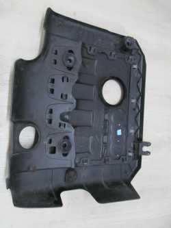 AUDI A3 A4 A6 2.0 TDI POKRYWA OSLONA SILNIKA 03G103925BT