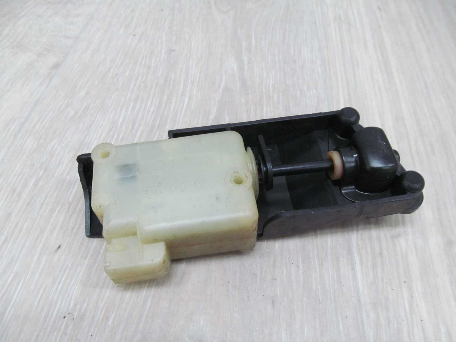 VOLVO S60 V70 S80 XC90 ZAMEK SILOWNIK KLAPKI PALIWA 9483311 00-14