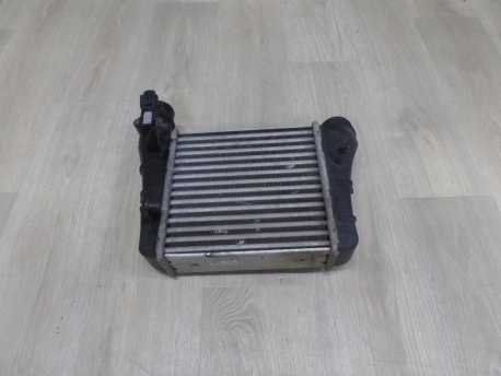 AUDI A4 B7 TFSI CHLODNICA INTERCOOLER 8E0145805AA LEWY 04-07