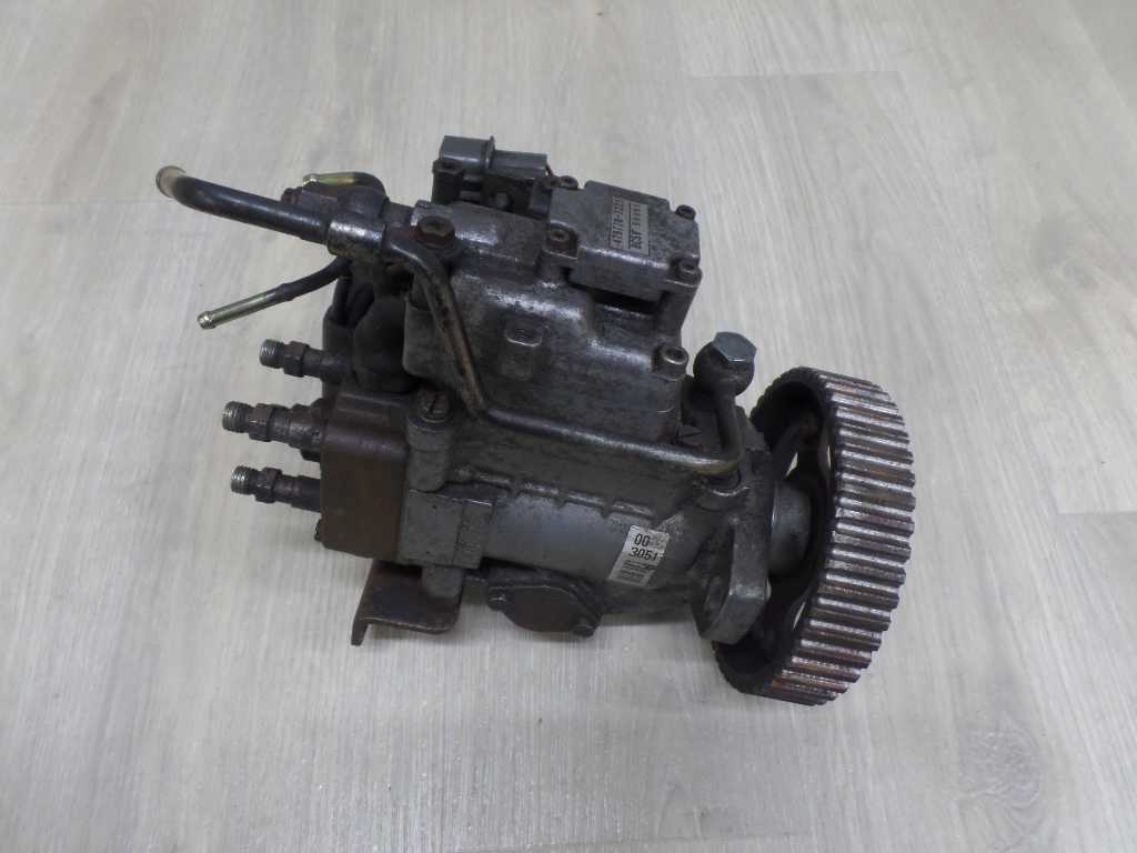MITSUBISHI L200 2.5 TDI POMPA WTRYSKOWA 104700-3051 479778-7221 MR577077 00-06