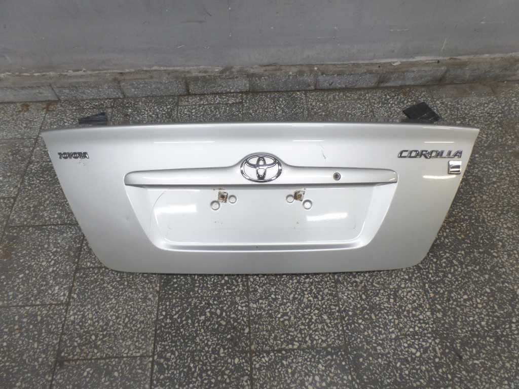 TOYOTA COROLLA E12 II LIFT SEDAN KLAPA BAGAZNIKA 1C0 04-09