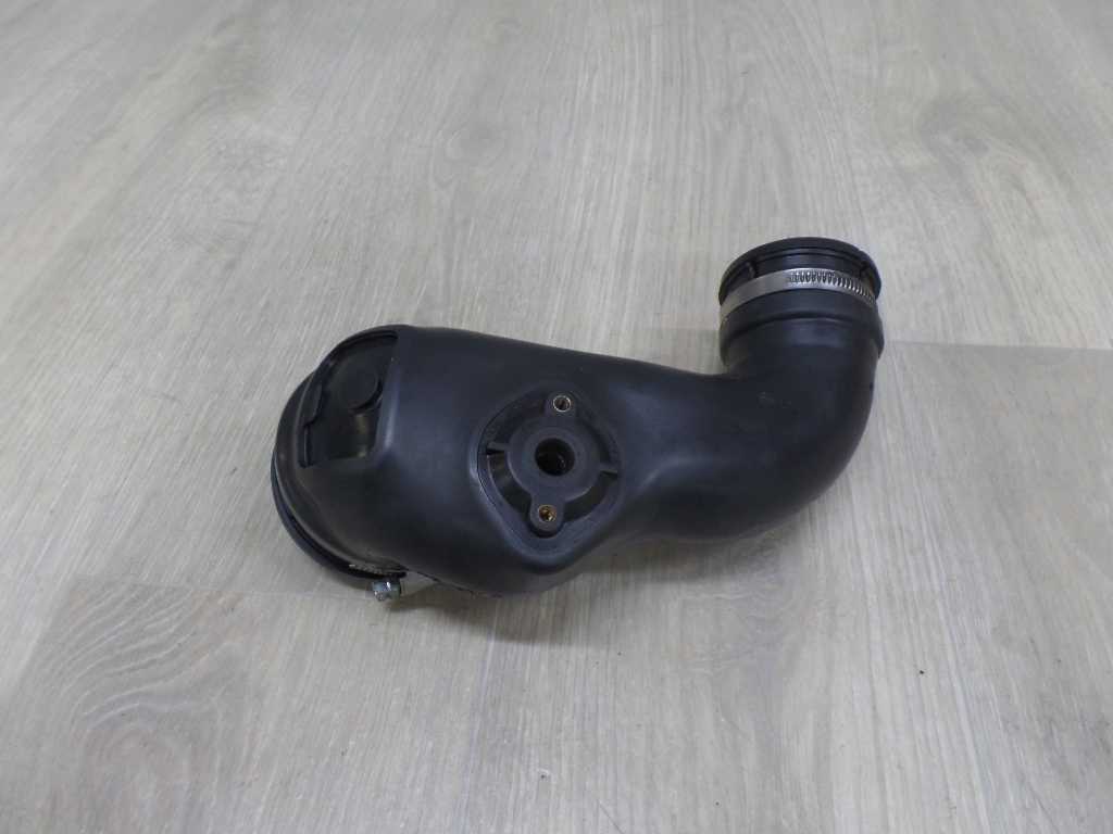 ISUZU D-MAX 2.5 4J 06-12 RURA PRZEWOD DOLOT POWIETRZA