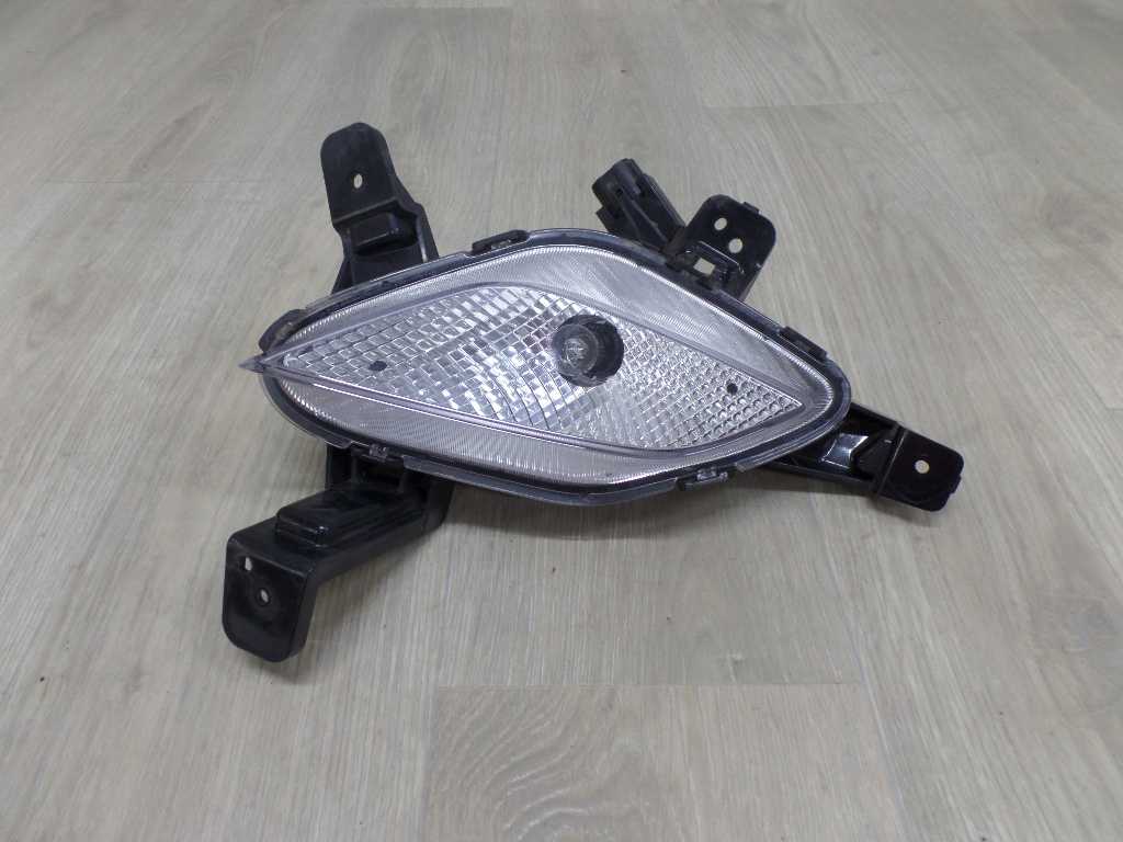 HYUNDAI I30 III 17-20 LAMPA HALOGEN PRAWY 92208-G42 EU