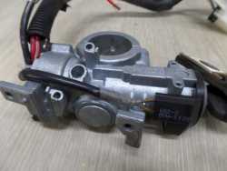 MITSUBISHI CANTER FUSO ZAWIAS DRZWI LEWY KPL 05-14