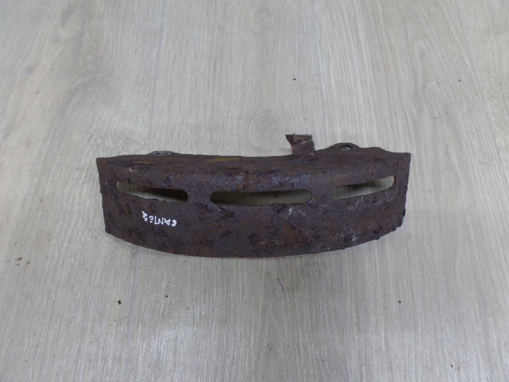 MITSUBISHI CANTER FUSO OSLONA ZACISKU LEWY TYL 05-14