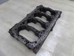 MITSUBISHI CANTER 7C18 4.9 DID 4M50 FUSO 4.9 SKRZYNIA KORBOWA PODSTAWA WALU 07-14
