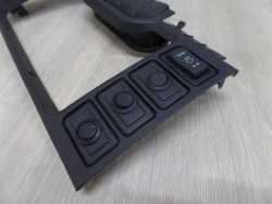 MITSUBISHI CANTER FUSO 7C18 SCHOWEK UCHWYT KUBKA 07-14