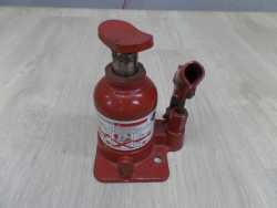 NISSAN CABSTAR MAXITY NT400 LEWAREK PODNOSNIK HYDRAULICZNY UCHO ZESTAW 99551MB40A