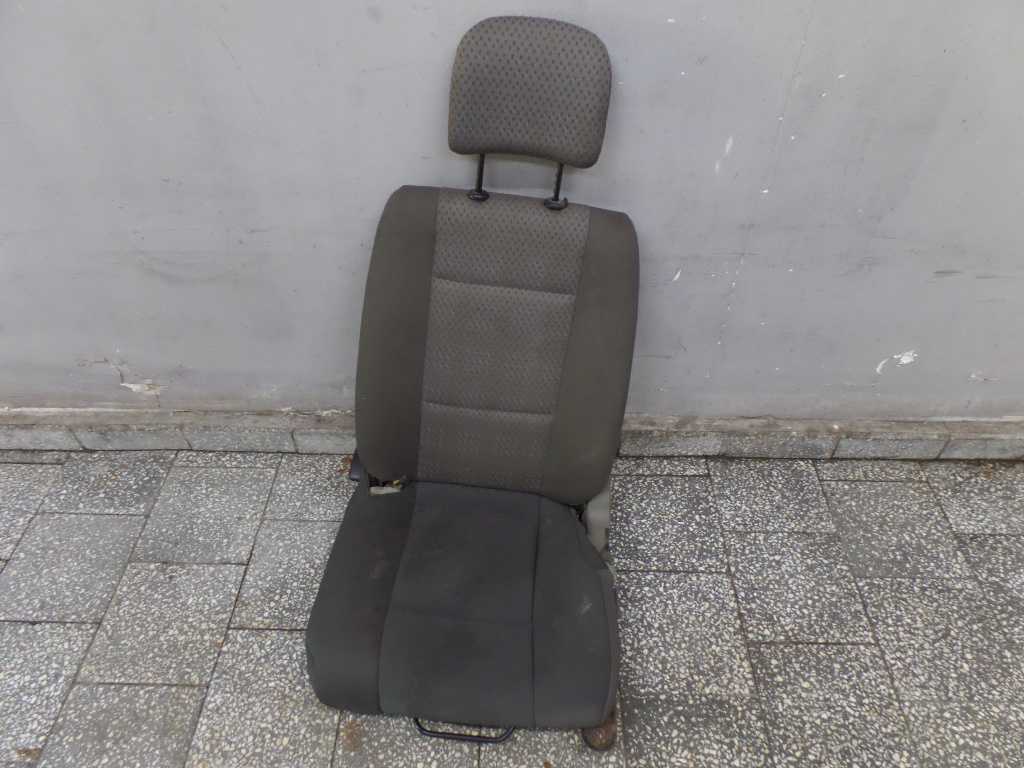 NISSAN CABSTAR MAXITY NT400 FOTEL SIEDZENIE KIEROWCY UK 07-15
