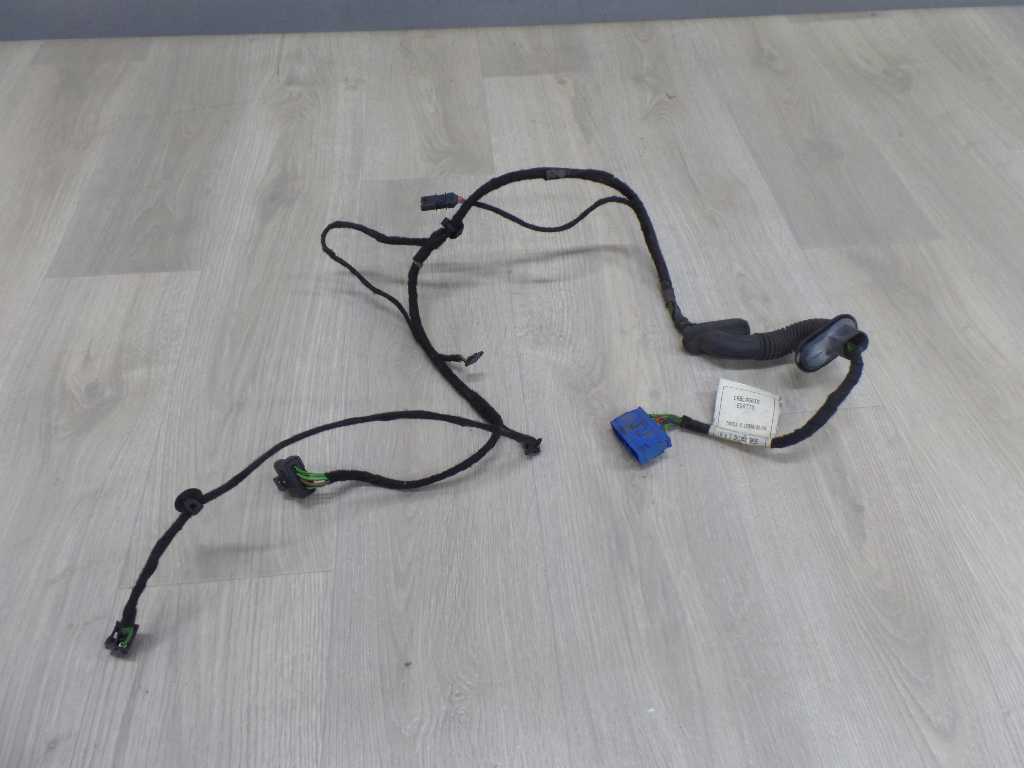 IVECO DAILY IV LIFT 06-14 WIAZKA INSTALACJA DRZWI PRAWA 69500703