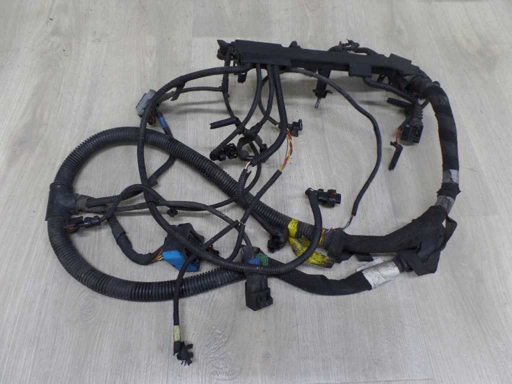 IVECO DAILY 3.0 06-11 WIAZKA INSTALACJA SILNIKA 504257096
