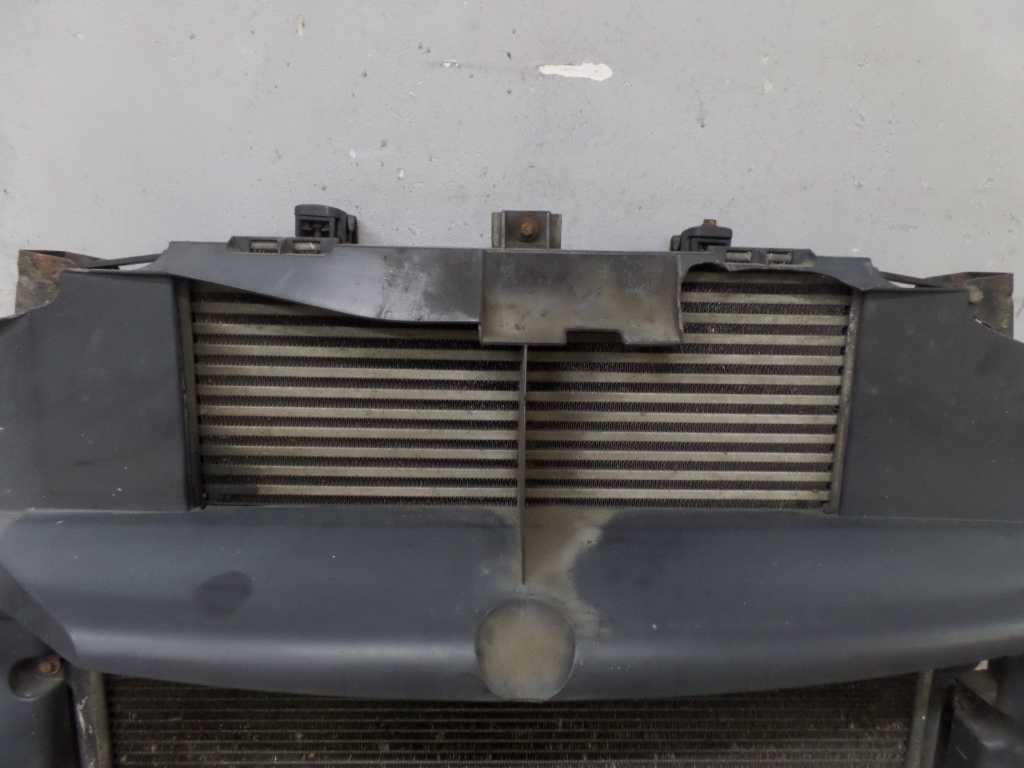 IVECO DAILY IV 06-11 2.3 3.0 CHLODNICE OBUDOWA WODY INTERCOOLER