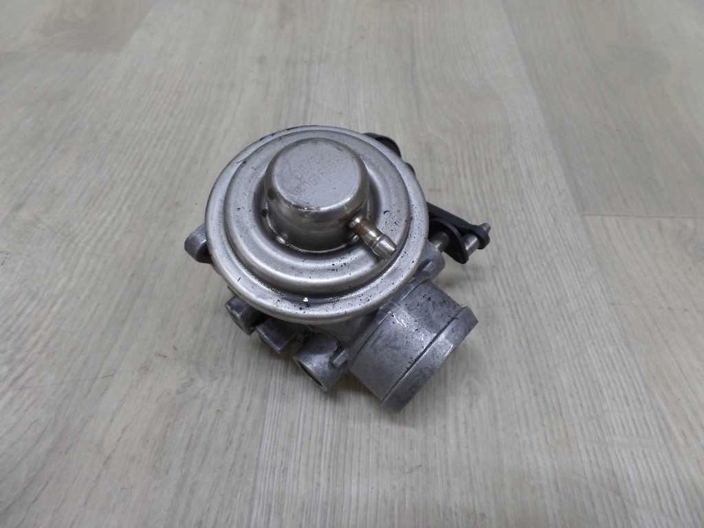 VW PASSAT B5 1.9TDI ZAWOR EGR 038131501G