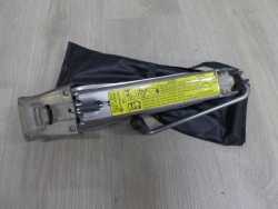 AUDI VW SEAT LEWAREK PODNOSNIK 8L0011031A