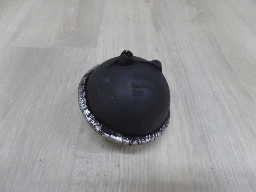 VW AUDI SEAT GRUSZKA ZBIORNIK PODCISNIENIA 054129808