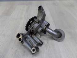 VW SEAT SKODA 1.9 TDI  POMPA OLEJU 06A115105