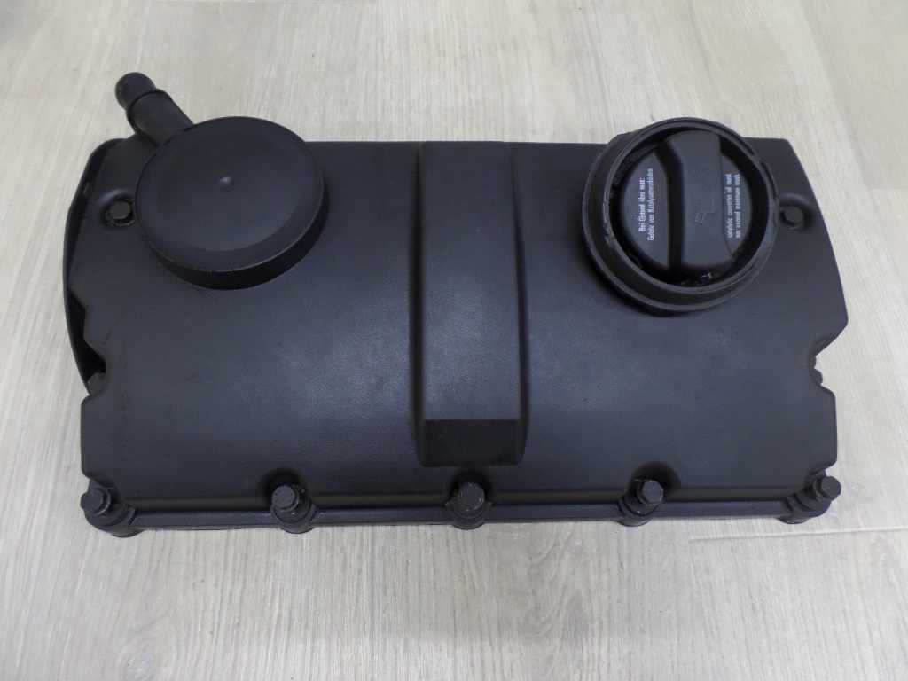 VW SEAT SKODA 1.9 TDI POKRYWA ZAWOROW 038103475M