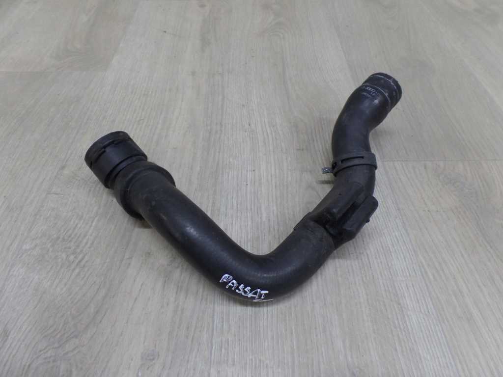 AUDI A4 B5 C5 PASSAT B5 1.9 TDI WAZ PRZEWOD WODY 8D0121101AD