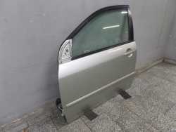 TOYOTA COROLLA E12 SEDAN DRZWI PRZOD LEWY 1C0 02-07