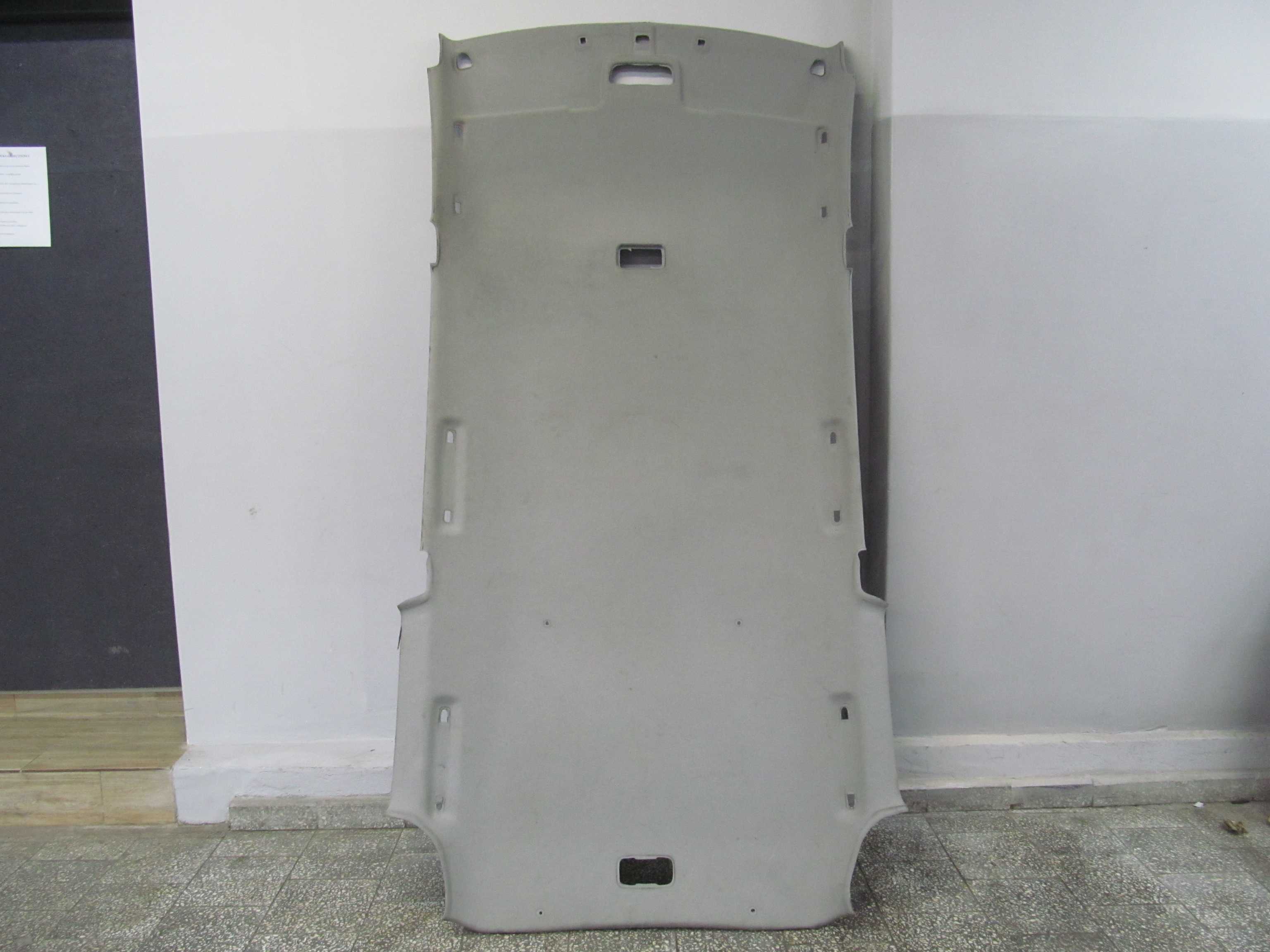 TOYOTA AVENSIS VERSO PODSUFITKA PODSUFITOWKA 01-09