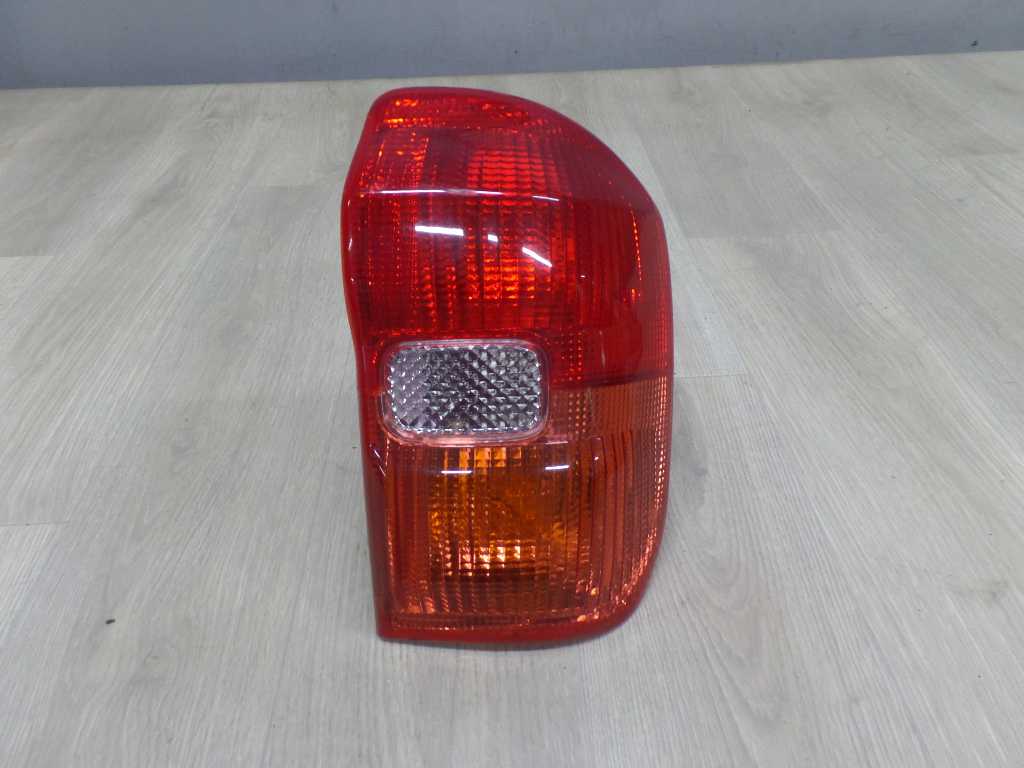 TOYOTA RAV4 II LAMPA TYLNA TYL PRAWA 00-03