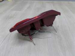 TOYOTA RAV4 II LIFT LAMPA TYLNA TYL LEWA 03-05