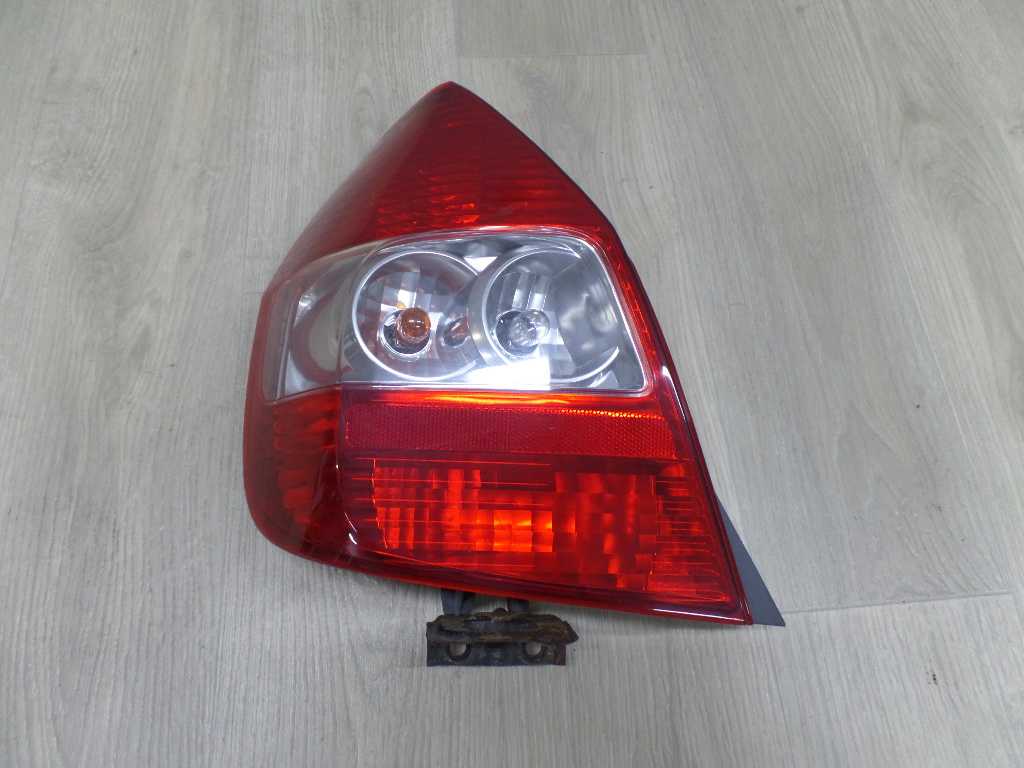 HONDA JAZZ 02-08 LAMPA TYL LEWA