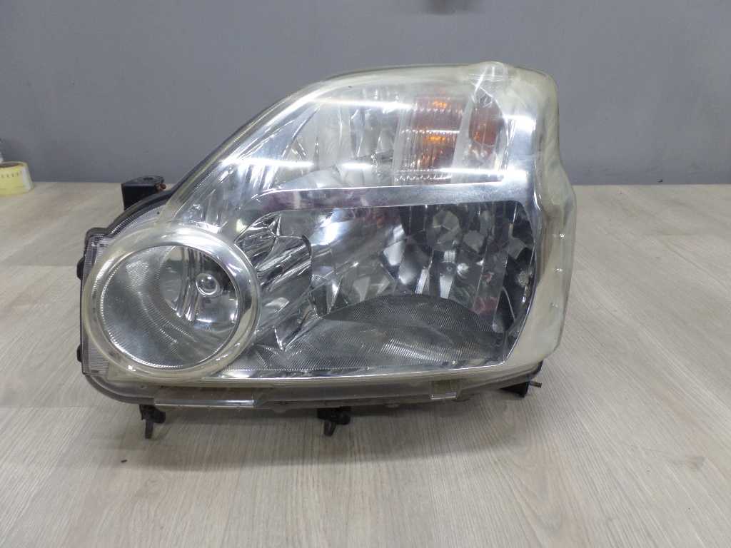 NISSAN X-TRAIL T31 LAMPA REFLEKTOR PRZOD LEWA UK 08-13