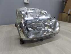 NISSAN X-TRAIL T31 LAMPA REFLEKTOR PRZOD PRAWA UK 08-13