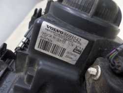 VOLVO S80 LAMPA REFLEKTOR PRAWY PRZOD 98-06 8693542 UK