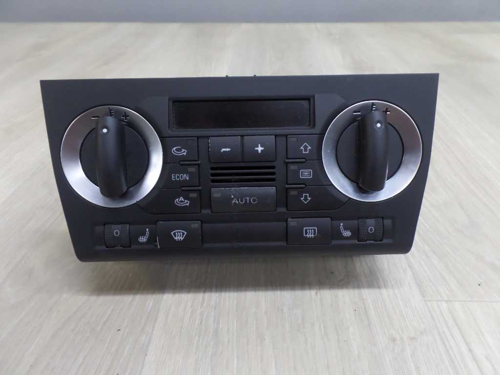 AUDI A3 8P PANEL KLIMATYZACJI 8P0820043AD 03-09