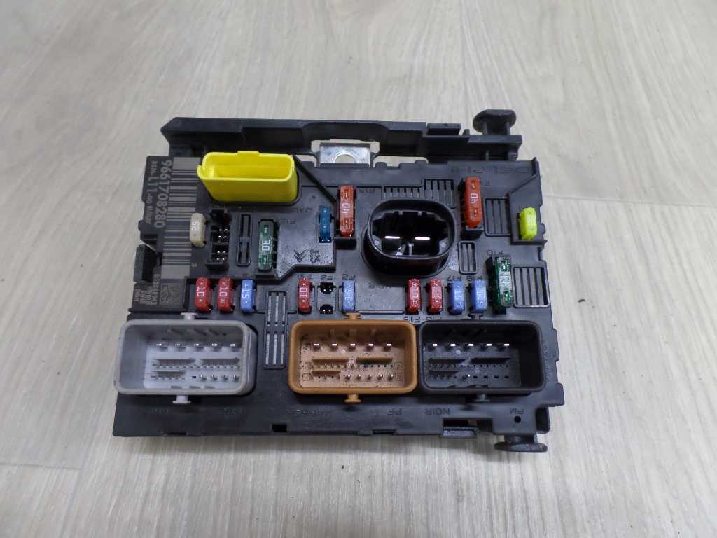 PEUGEOT 05-10 MODUL SKRZYNKA BSM L11-00 9661708280