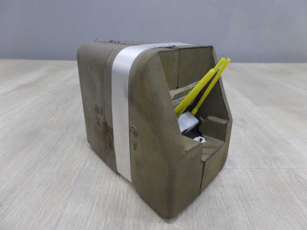 MB A KLASSA W168 POMPKA CENTRALNEGO ZAMKA 1688000248