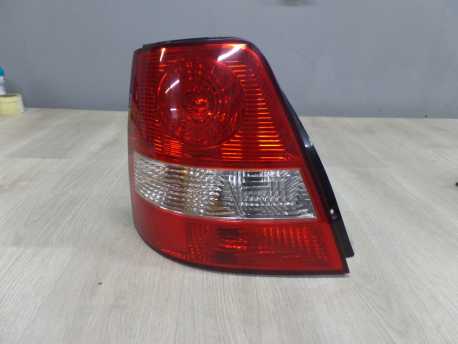 KIA SORENTO 02-09 LAMPA TYL LEWA