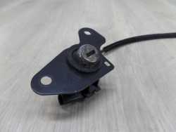 AUDI A4 B6 PASSAT B6 JETTA 05- ZAMEK KLAPY BAGAZNIKA WKLADKA 1T0827573 4F5827505C