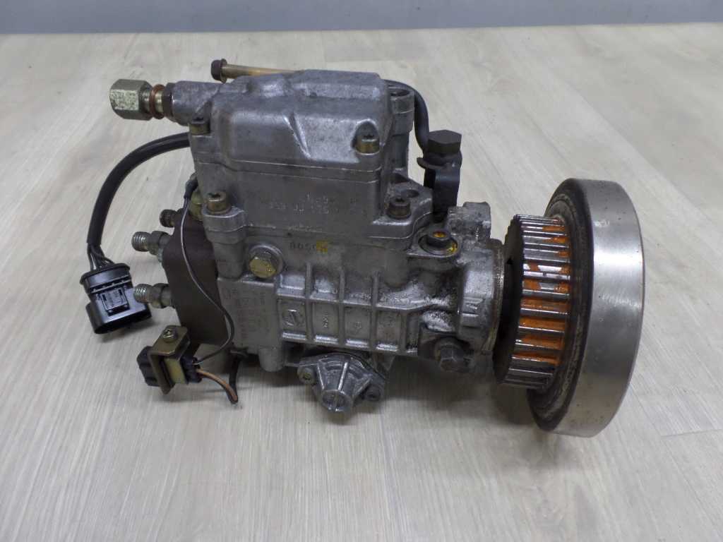 VOLVO V70 S80 XC 2.5 TDI POMPA WTRYSKOWA 0460415990 074130110M