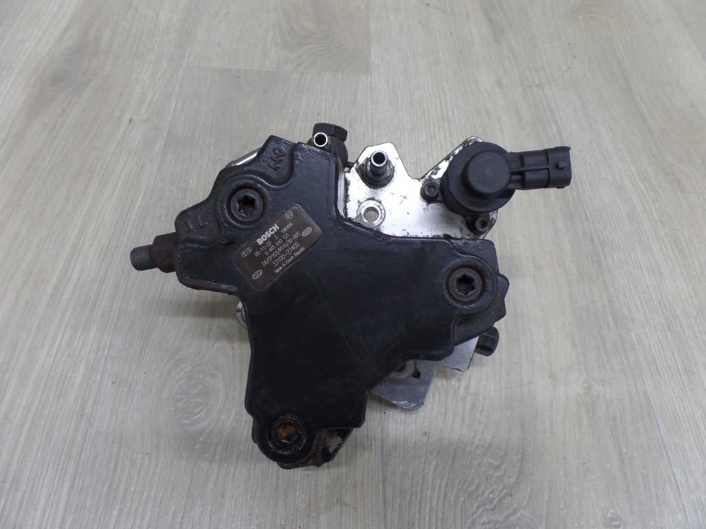 KIA HYUNDAI 2.0 CRDI POMPA WTRYSKOWA 0445010121 33100-27400