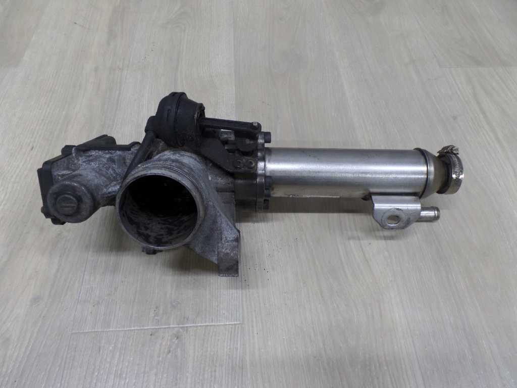 VOLVO XC90 I S80 II V70 III 2.4 D5 07-14 ZAWOR EGR CHLODNICA SPALIN 30743863  880765R