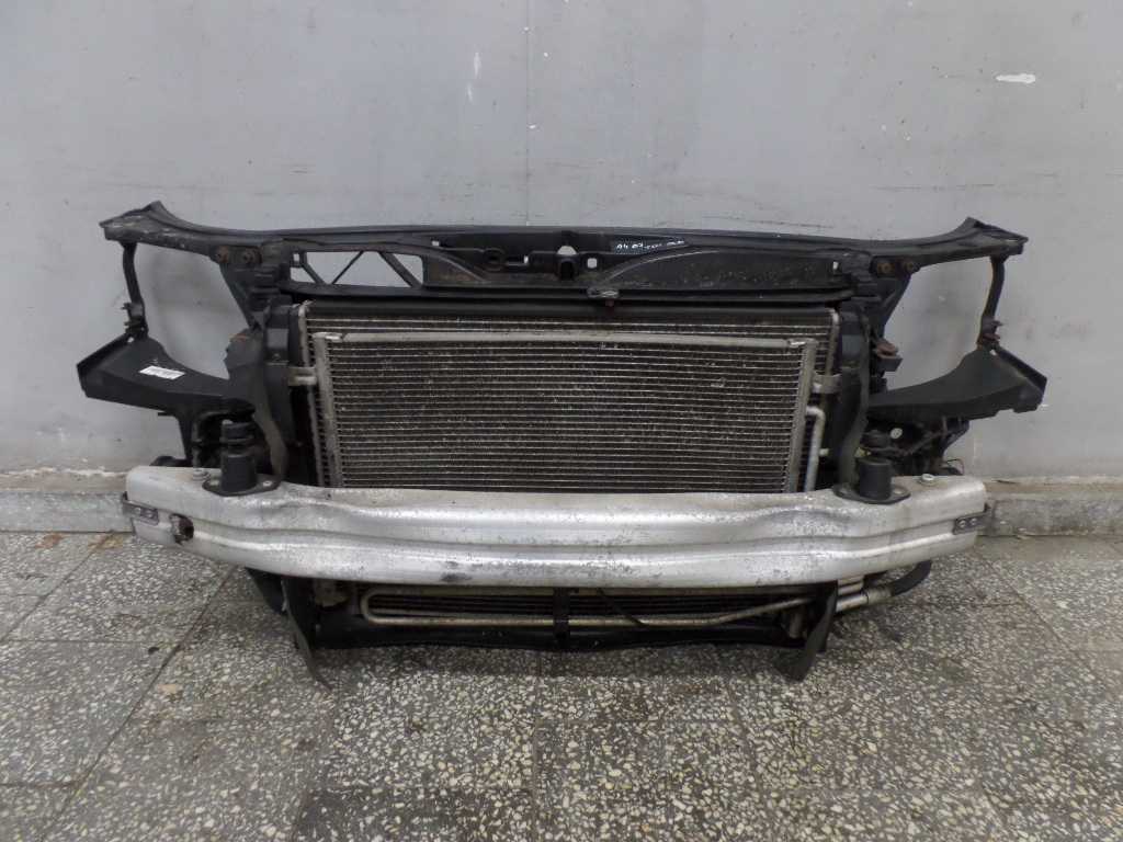 AUDI A4 B7 2.0 TDI CHLODNICE WZMOCNIENIE PAS PRZEDNI 04-08