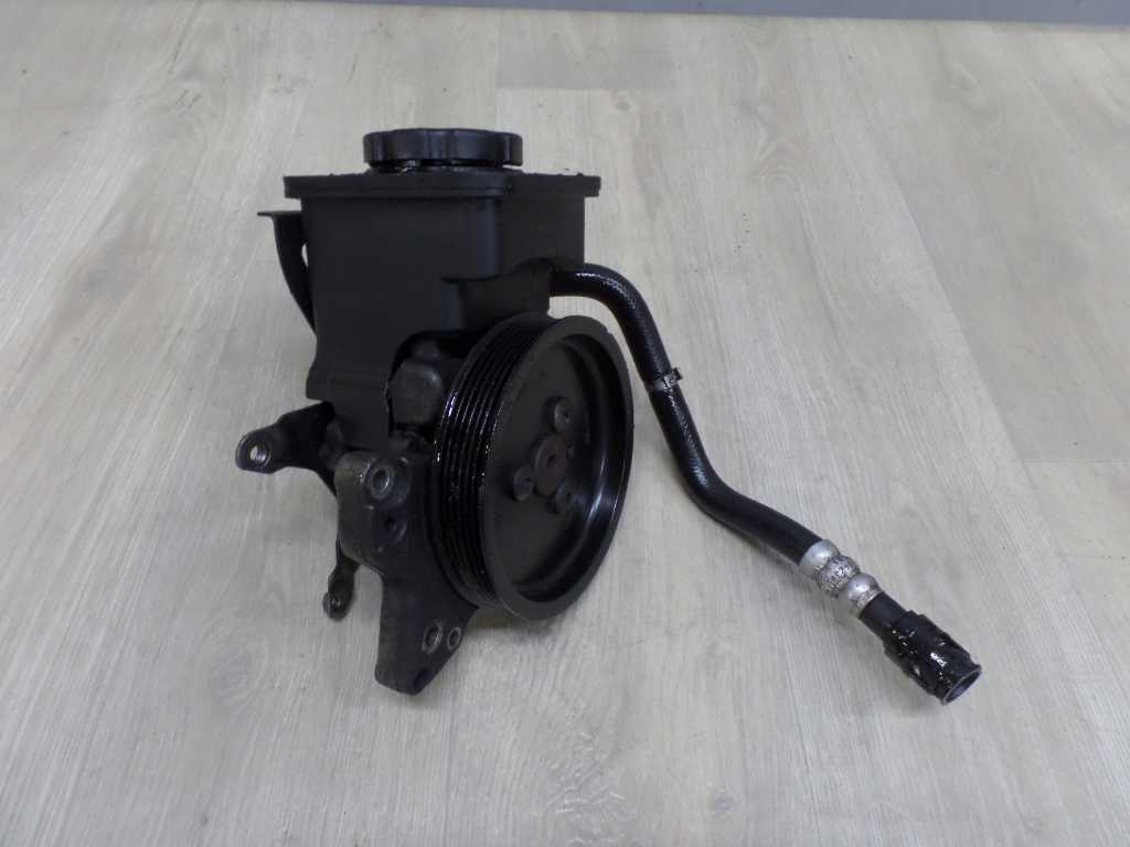 BMW X3 E83 2.0 D 06-10 POMPA WSPOMAGANIA 7692974536