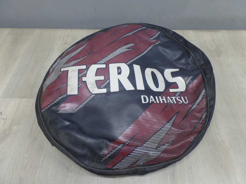 DAIHATSU TERIOS II OSLONA POKROWIEC KOLA ZAPASOWEGO 06-16