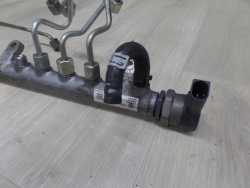 VW TIGUAN 2.0 TDI 07-16 LISTWA WTRYSKOWA CZUJNIK 03L130089 057130764H
